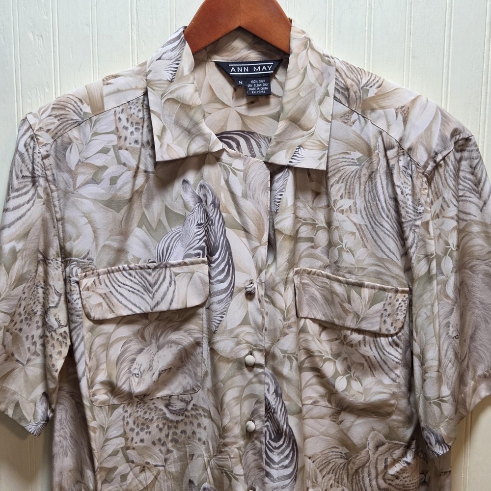 ANN MAY Shirt Mens Medium Beige Safari Animal Print Short Sleeve Silk Button Up